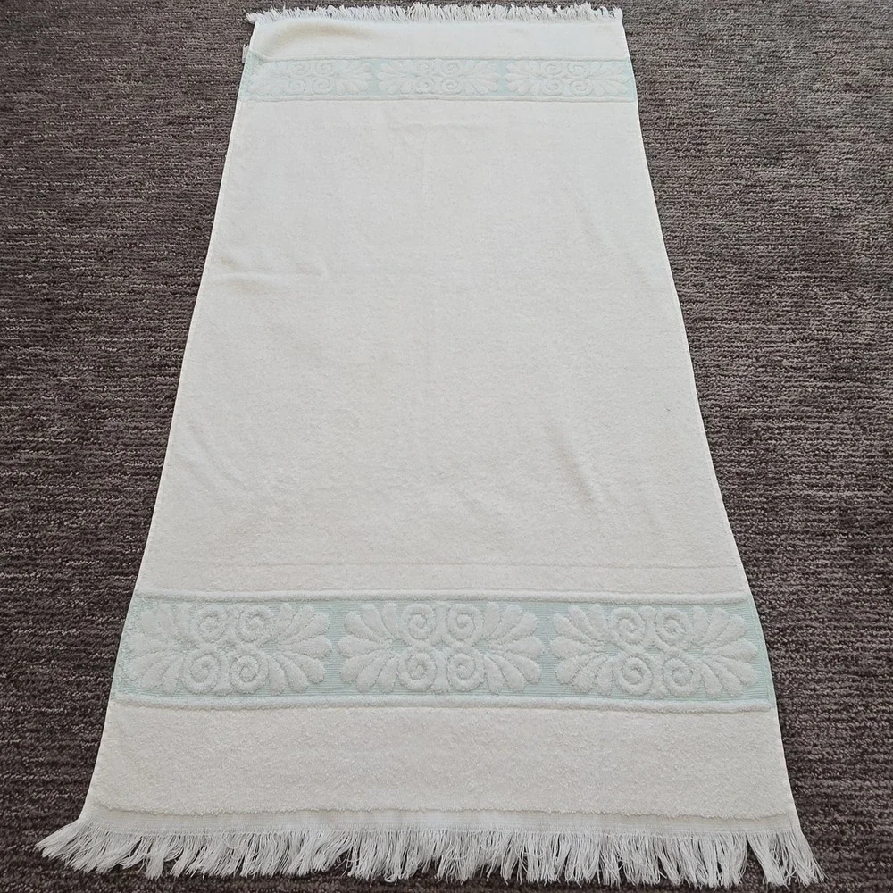 Vintage Cannon Monticello Bath Towel Santa Cruz Sculpted Shells Fringe
